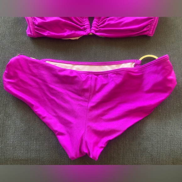 Victoria Secret Magenta bikini bottom Size M - Picture 4 of 4